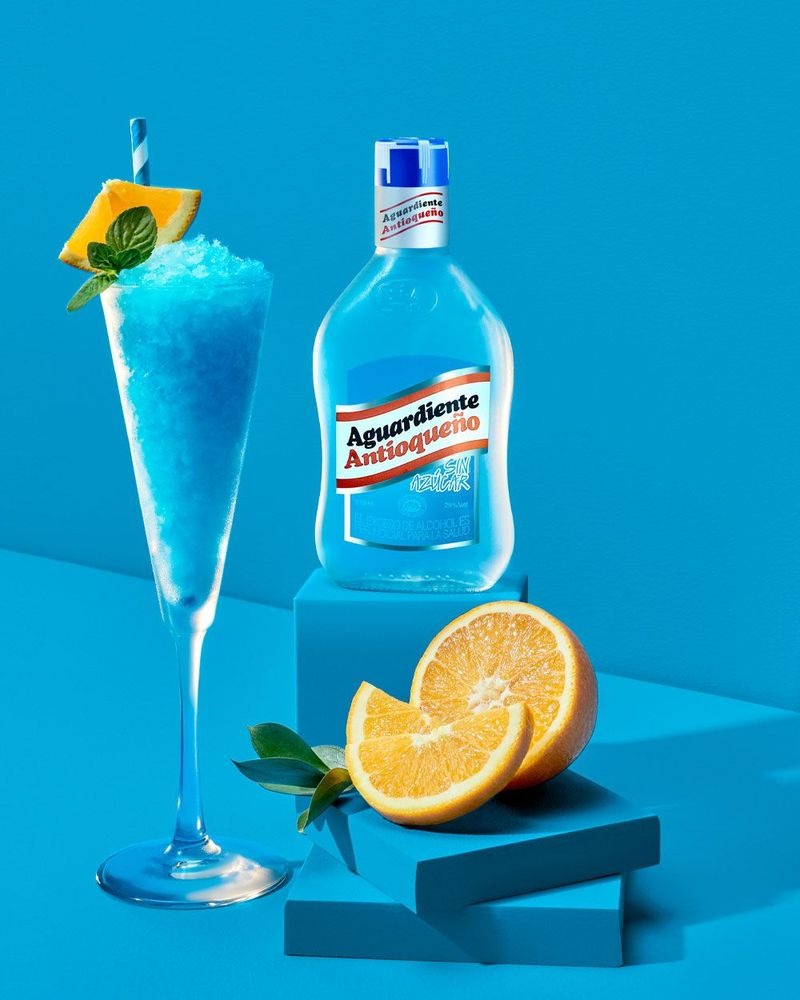 Aguardiente Antioqueno Sin Azucar  Tapa Azul 700Ml